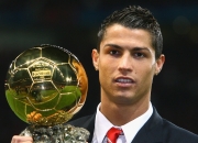 开云官方app入口-欧冠决赛之夜，武切维奇点燃赛场