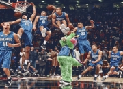 开云官网-双线争锋，湖人锁定季后赛席位，字母哥东决舞台展现统治力