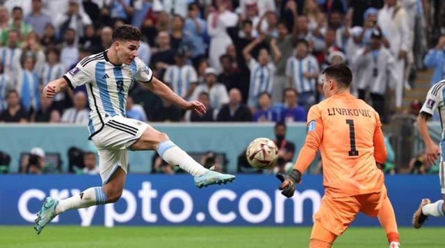 哥伦比亚翻盘皇马，阿尔瓦雷斯绝境逆转