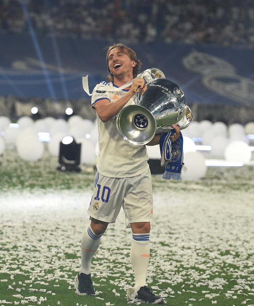 包含多特蒙德逆转切尔西，莫德里奇打破历史纪录的词条