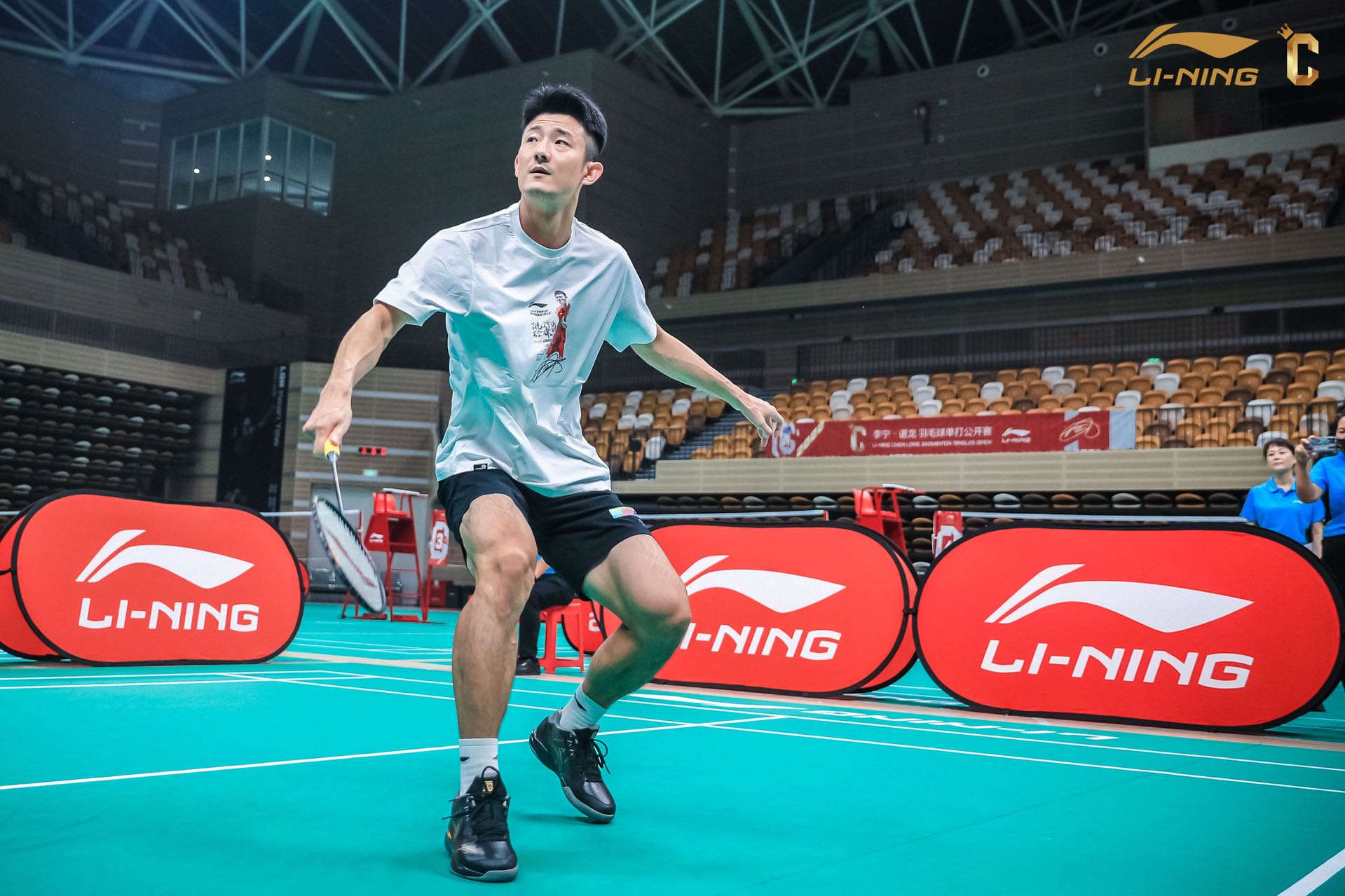 日本羽毛球队力克法国羽毛球队，谌龙送出助攻的简单介绍