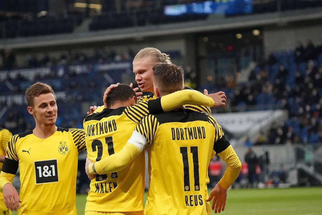 罗伊斯迅速破门，多特蒙德如梦得胜的简单介绍