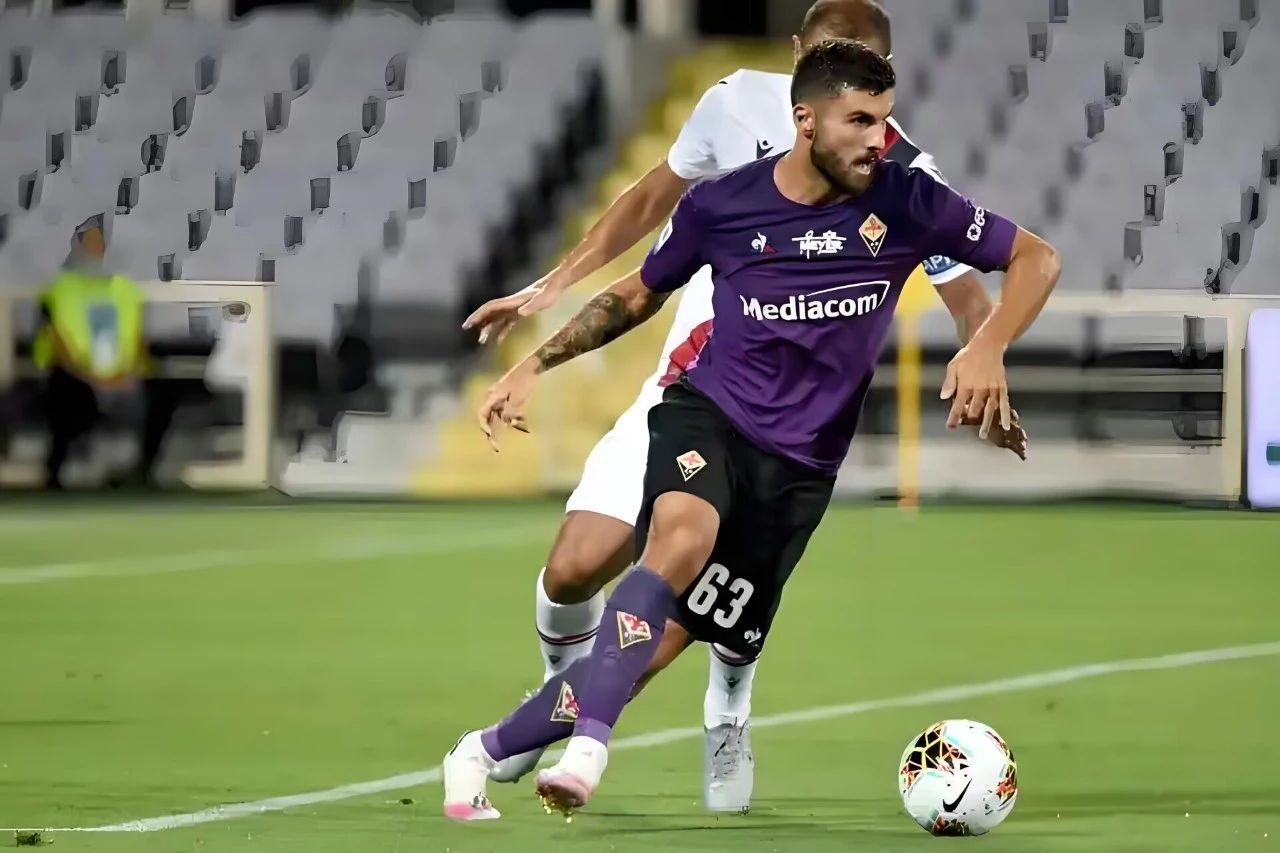 包含佛罗伦萨主帅赞赏球队表现，信心满满的词条