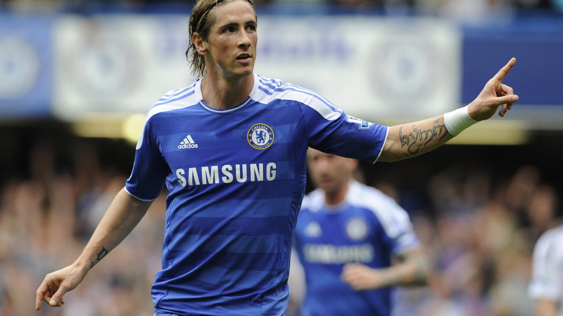 铁翼遮天！霍勒迪关键攻防击碎火箭升空梦，老鹰展现冠军级终结力